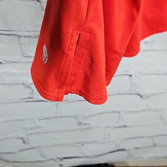 Mountain Hardware Tank - Picture 4 of 8